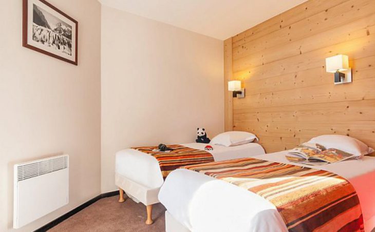 Residence Le Tikal, Val Thorens, Twin Bedroom 2